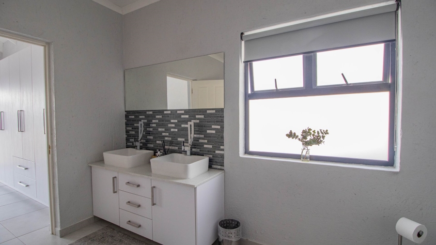 3 Bedroom Property for Sale in Da Gama Bay Western Cape